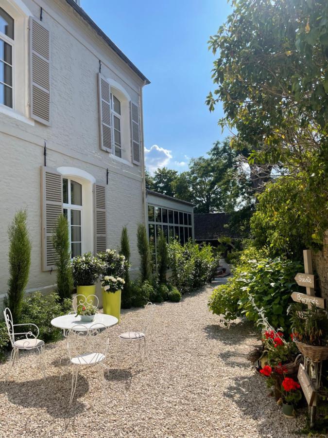Bed and Breakfast Aux Remparts De Montreuil Montreuil  Exterior foto